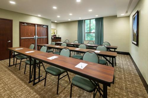 Hampton Inn By Hilton & Suites National Harbor/Alexandria Area