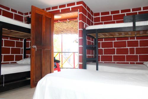1 twin bed, 3 bunk beds