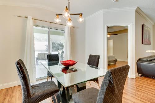Charming Leesburg Getaway with Screened Porch! in Leesburg, USA