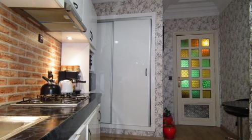 StayHere, Nice Apartment with Garden View in center, 1 min walk From Beach photo 4