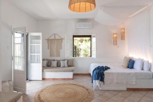 Menori Luxury Suites-Villa Athina