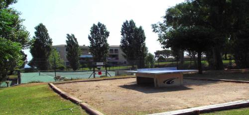 "Maison de luxe d'Azur" vue mer panoramique, piscine et terrain de tennis- Domaine Les Hauts de Vaugrenier