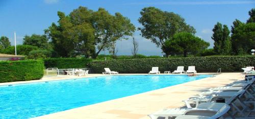 "Maison de luxe d'Azur" vue mer panoramique, piscine et terrain de tennis- Domaine Les Hauts de Vaugrenier
