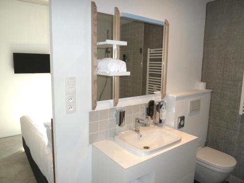 Hôtel Belvue - image 10