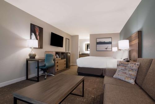Best Western Flagship Inn - image 8