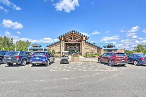 Lakefront!!! 4BR/3BA , sauna, private dock, boat.. in Arrowhead Lake, USA