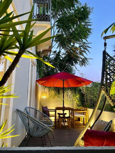 Three-Bedroom Apartment with Terrace