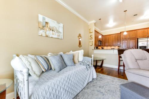 Lovely Baton Rouge Condo about 1 Mi to LSU in Baton Rouge, USA