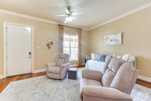 Lovely Baton Rouge Condo about 1 Mi to LSU in Baton Rouge, USA