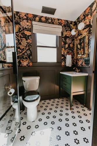 The Residence-beautiful home in the heart of downtown The Residence-beautiful home in the heart of downtown