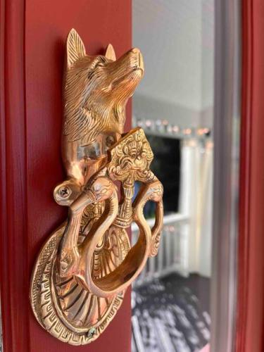 The Residence-beautiful home in the heart of downtown The Residence-beautiful home in the heart of downtown