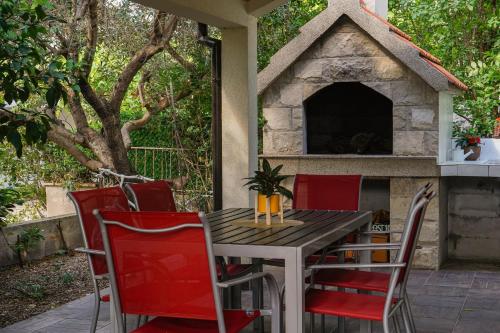 Two-Bedroom Holiday Home image 2