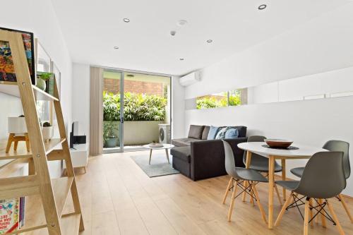 Sunshine Pacific - A Spacious Boutique Stay - main image