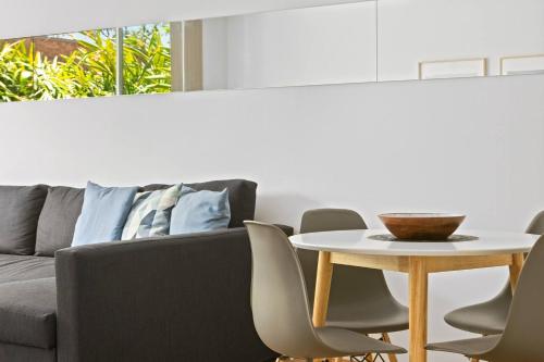 Sunshine Pacific - A Spacious Boutique Stay - image 13