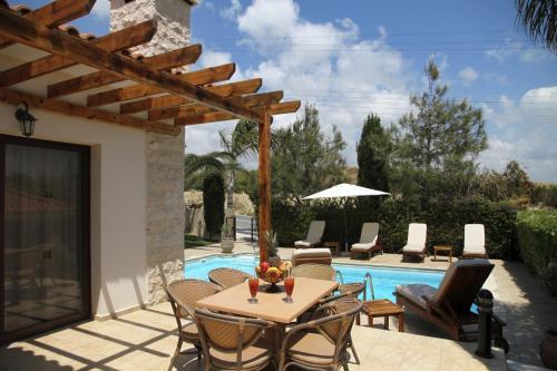 Eve Pissouri Soultanina Villa