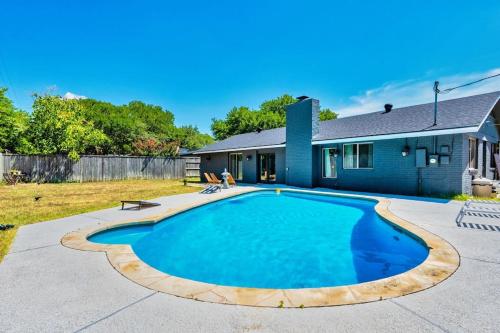The Sinatra - Fun 5BD Home Huge Pool Game Room in Round Rock, USA