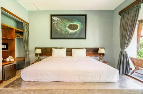 Big Brother Surf Inn photo