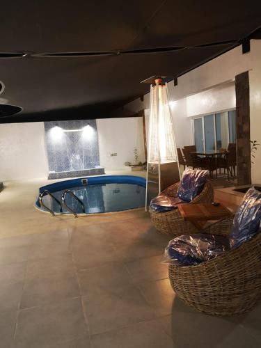 بيوت الخزام in Rustaq