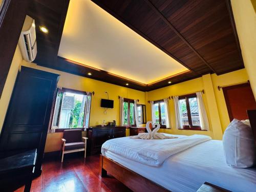 room detail thumbnail 1