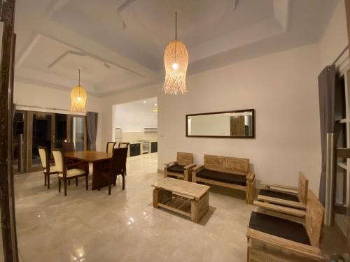 Three-Bedroom Villa image 2