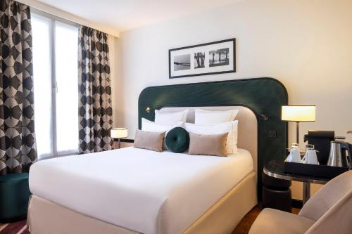 room detail thumbnail 0