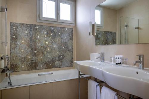 Hôtel Aiglon - image 7