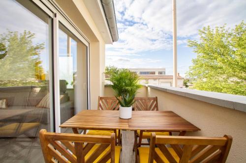 Soleil d'Été - Netflix & Wifi - Balcon - Parking Gratuit - check-in 24H24 - GoodMarning