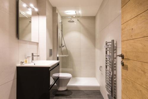 La Cordee 331 Apartment - image 4