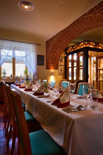 Restaurant, Hotel Certousy in Prague 20