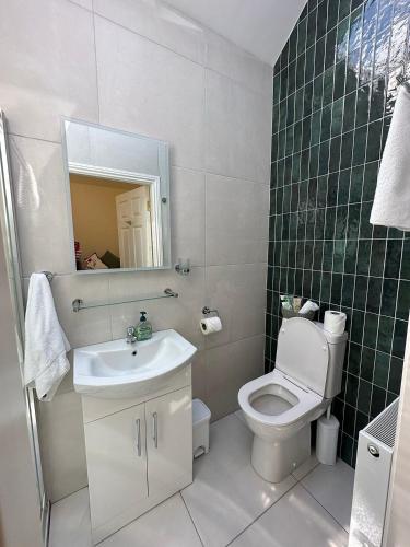 Oranhill Lodge Guesthouse - image 2