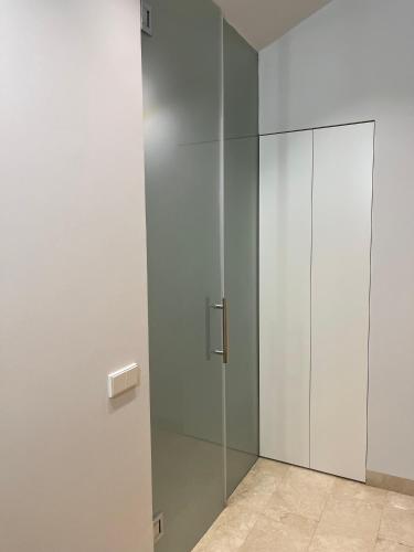 Three-Bedroom Apartment With Balcony image 4