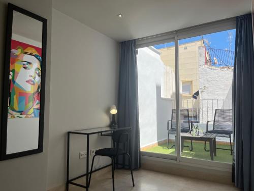 Three-Bedroom Apartment With Balcony image 6
