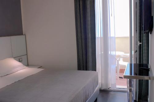 Suite with Balcony (3 Adults) image 5