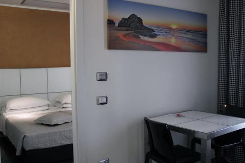 Atmosphere Suite Hotel - image 14