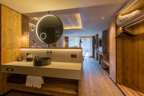 484787796 Hotel Bellerive