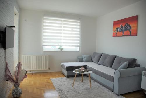 Apartman 33 Apartman 33