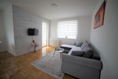 Apartman 33 Apartman 33