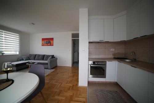 Apartman 33 Apartman 33