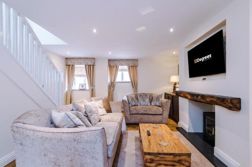 Beautiful 1-bed cottage in Beeston by 53 Degrees Property, ideal for Couples & Friends, Great Location - Sleeps 2