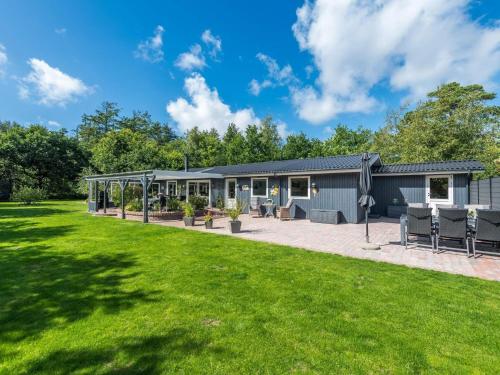  Holiday home Henne XCII in Henne Strand