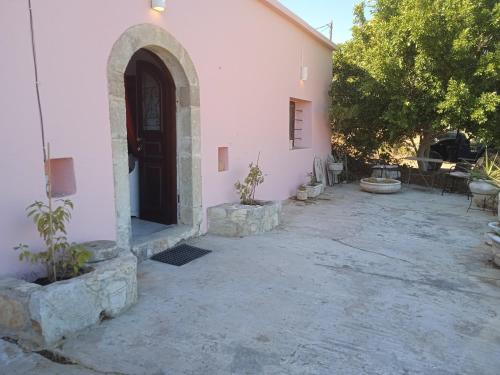 House in Porfyrousa organic farm