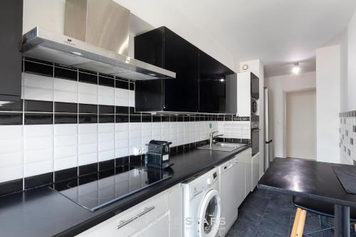 City life Family FSHH - - Apartment - Nice