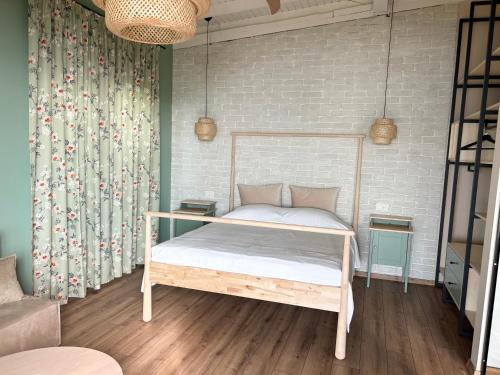 1 queen bed