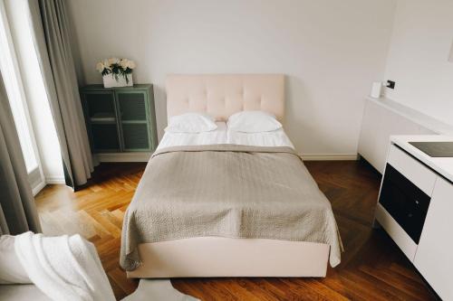 Dream Stay - Stylish Studio with French Balcony, Tallinn (photo 2)