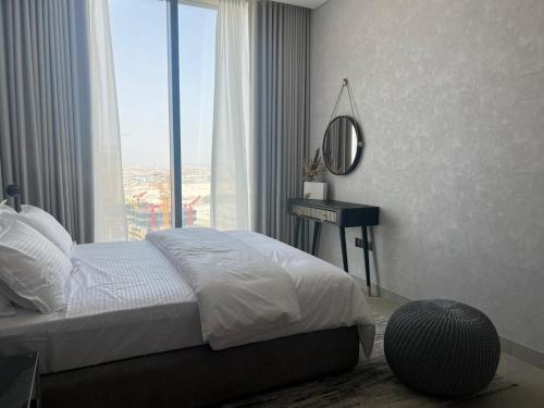 2 BR Cozy Radiant Apartment in Sobha Hartland, Dubai
