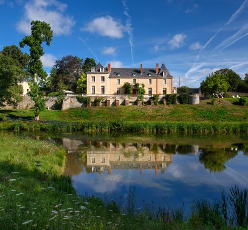 Château de la Huberdière - Chambre d'hôtes - Nazelles-Négron