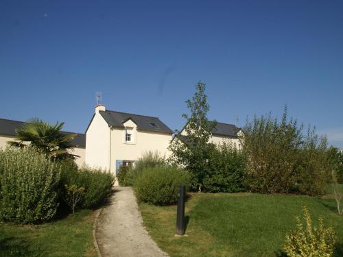 Pleasant Breton holiday home near the bay of Douarnenez