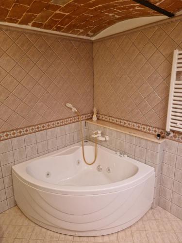 Hot tub, Casa Collarano in Sant' Eusanio Forconese