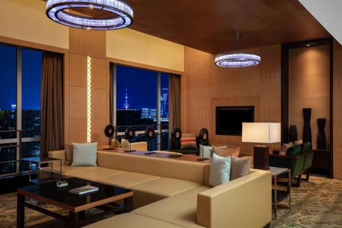 Bar/lounge, Courtyard by Marriott Shanghai Central near Shanghai Natural History Museum (Jing'an)
