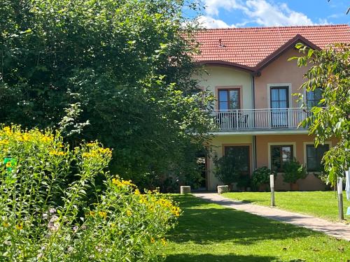 Pension Buch, Bed and Breakfast